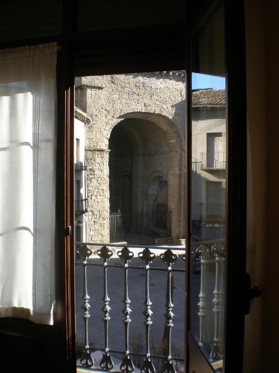 Hostal Paris Jaca Extérieur photo
